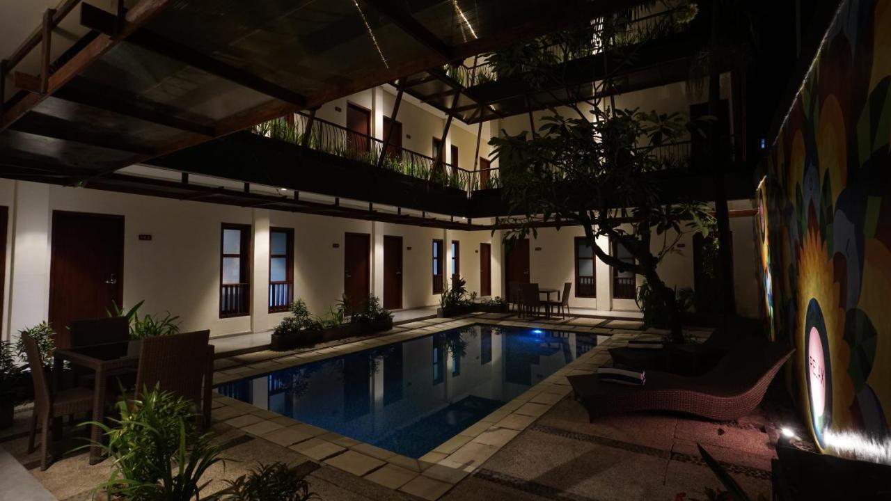 Hotel Reddoorz Near Legian Street Exterior foto